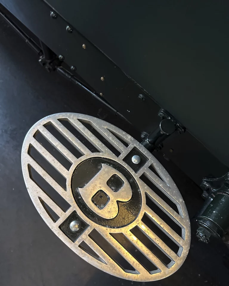 Instagram post from carruca_vintage_cars. This post is in position 5.